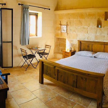 The Travellers Inn Gozo Victoria Esterno foto