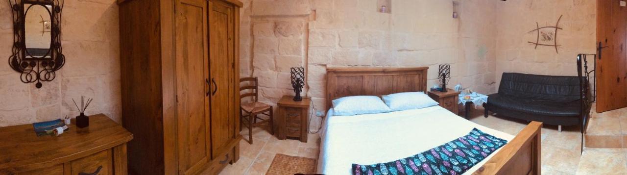 The Travellers Inn Gozo Victoria Esterno foto