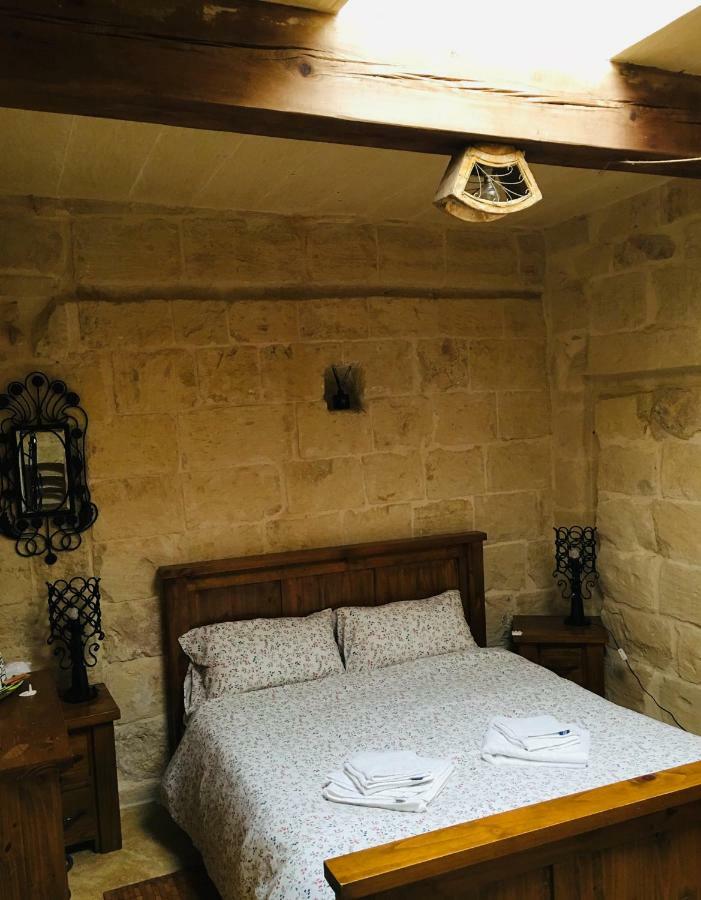 The Travellers Inn Gozo Victoria Esterno foto